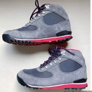 Danner Hiking Boots- Women's Jag- Steel Gray/Blue Wing Teal (NWOT) sz 8.5